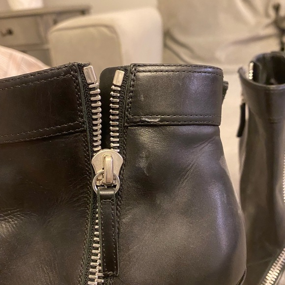 Awesome pair of Guiseppe Zanotti moto boots! No box sorry. They are pre-loved! - Picture 4 of 6